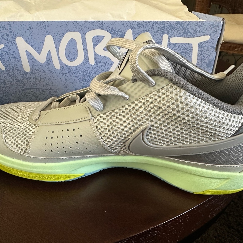 New Nike Gray/Green Athletic Shoes with Breathable Mesh & Cushioned Midsole